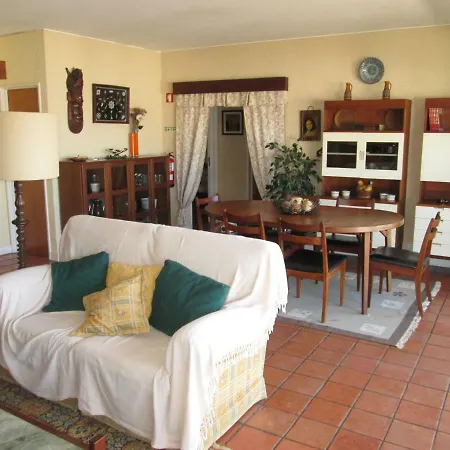 Ocean View House Dom wakacyjny *